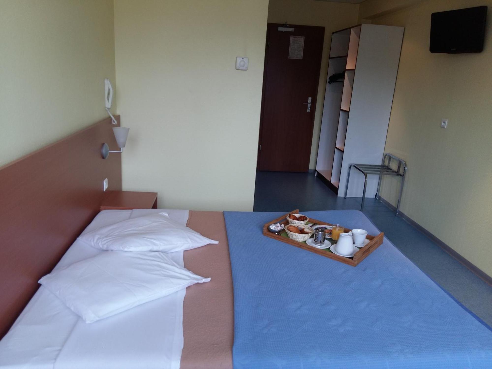 Hotel Restaurant Niemerich Pulversheim Habitación foto